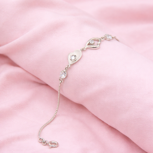 Romantic Heart & Crystal Link Station Bracelet - Silver