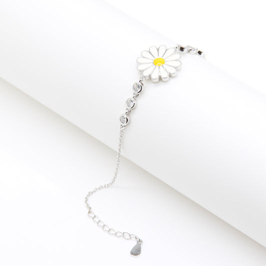 Charming Daisy Flower Charm Bracelet - Silver
