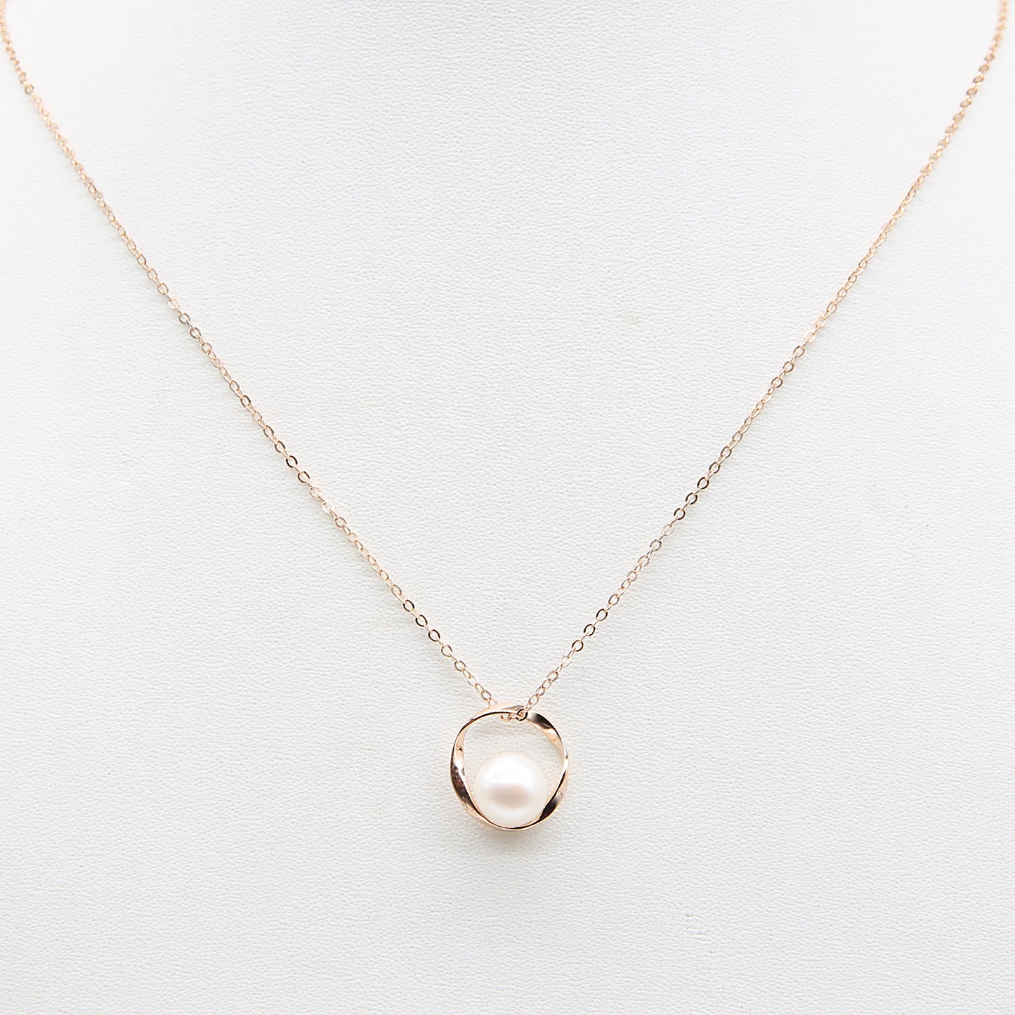 Sterling silver Pearl Circle Pendant necklace rose gold finish