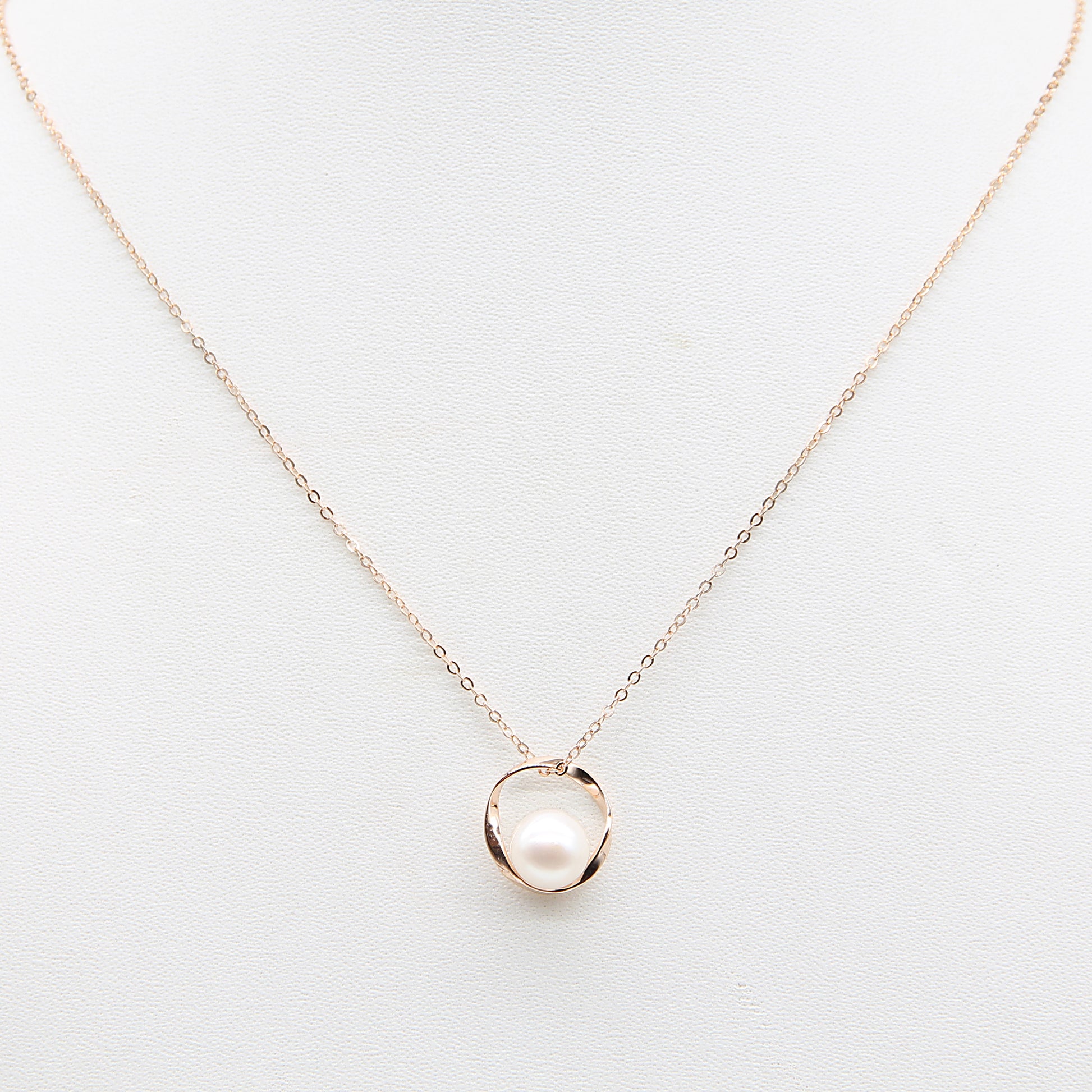 Sterling silver Pearl Circle Pendant necklace rose gold finish