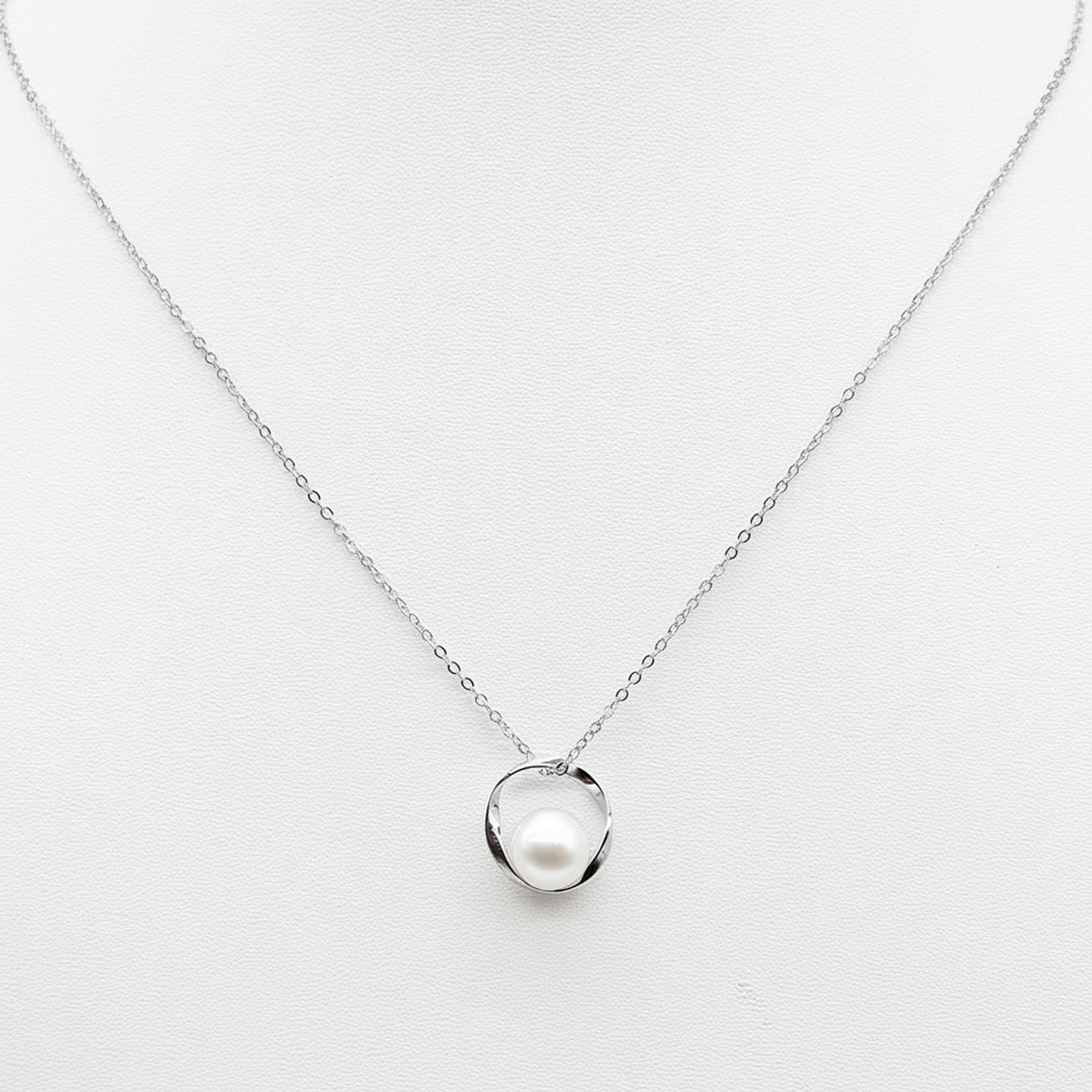 Sterling silver Pearl Circle Pendant necklace polished finish